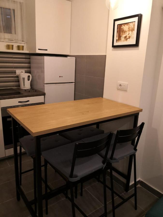Bibi Zahumska Apartman Belgrado Esterno foto